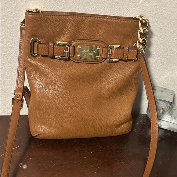 Michael Kors Tan Crossbody Bag with Gold Accents - Picture 1 of 8